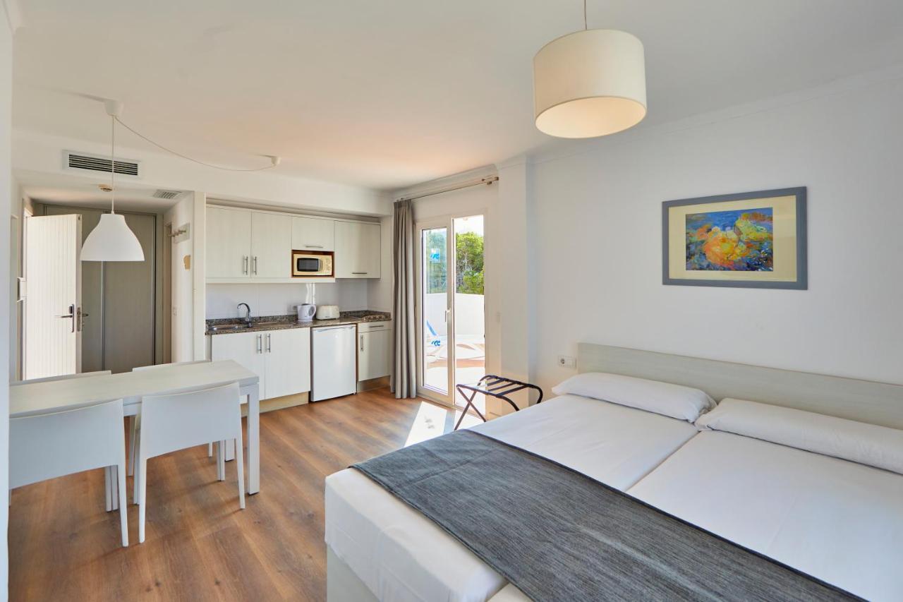 Ola Apartamentos Cala D'Or ภายนอก รูปภาพ