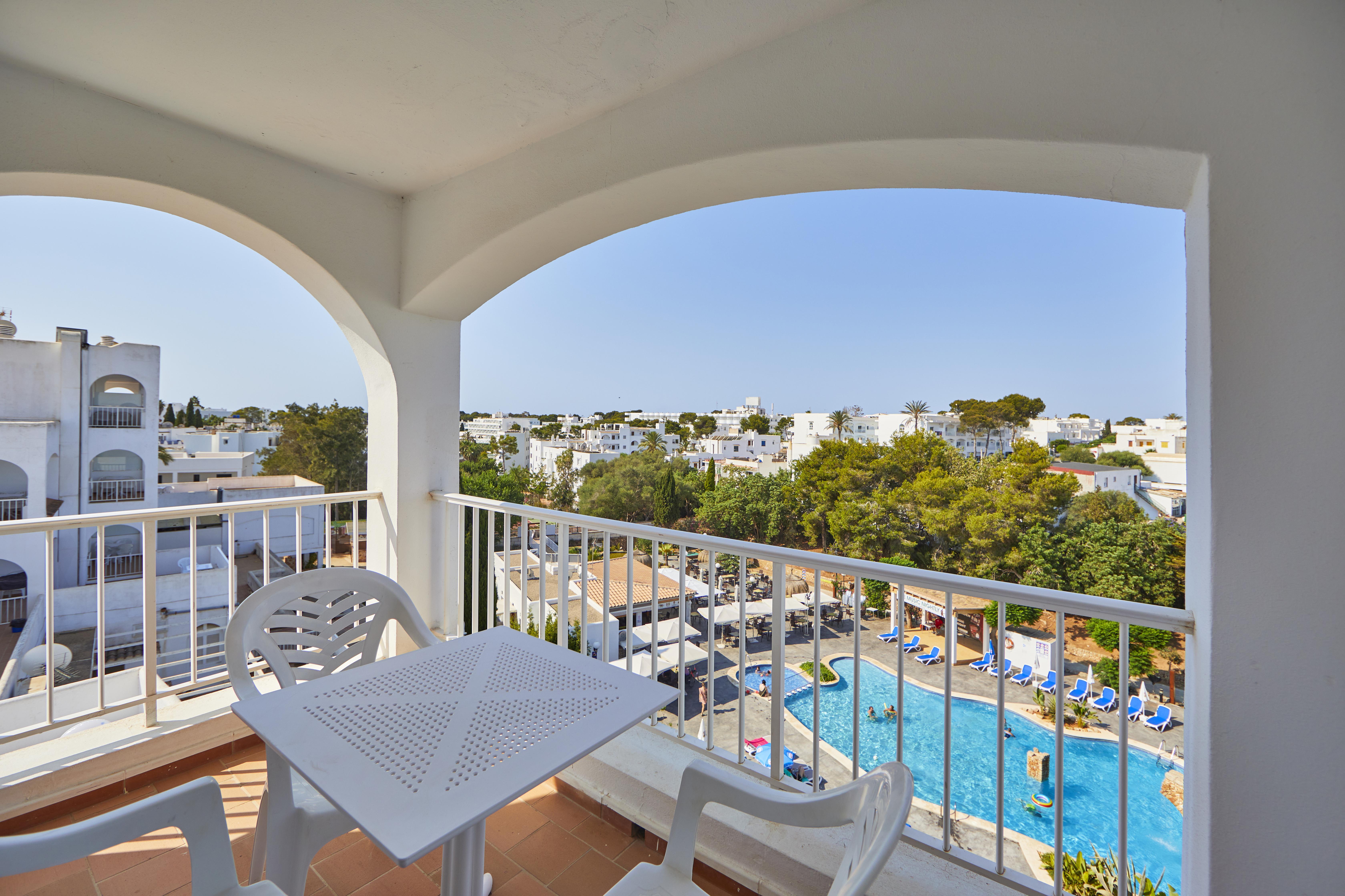 Ola Apartamentos Cala D'Or ภายนอก รูปภาพ